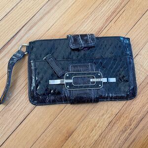 Guess Black Clutch Purse with two compartemnts
